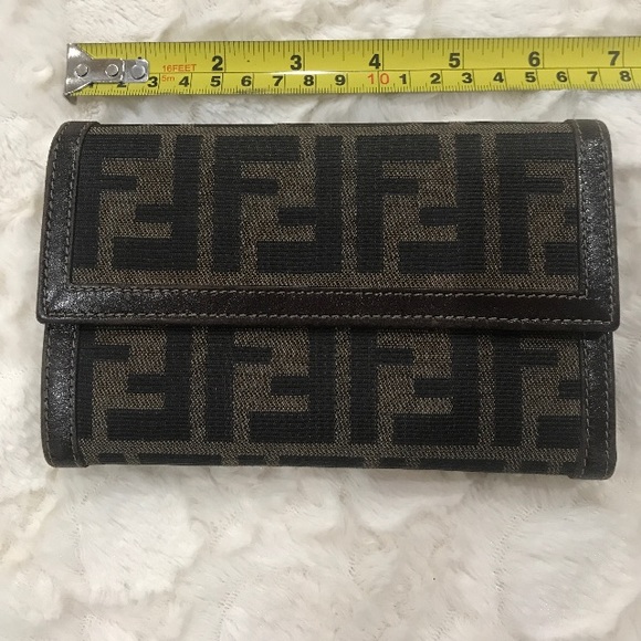 FENDI Wallet - Picture 3 of 6